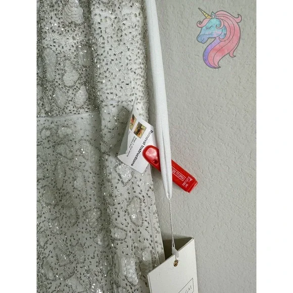 Mac Duggal 10814 HAND EMBELLISHED SLEEVELESS BEADED GOWN DRESS Size 12 MSRP $298 - Picture 6 of 11